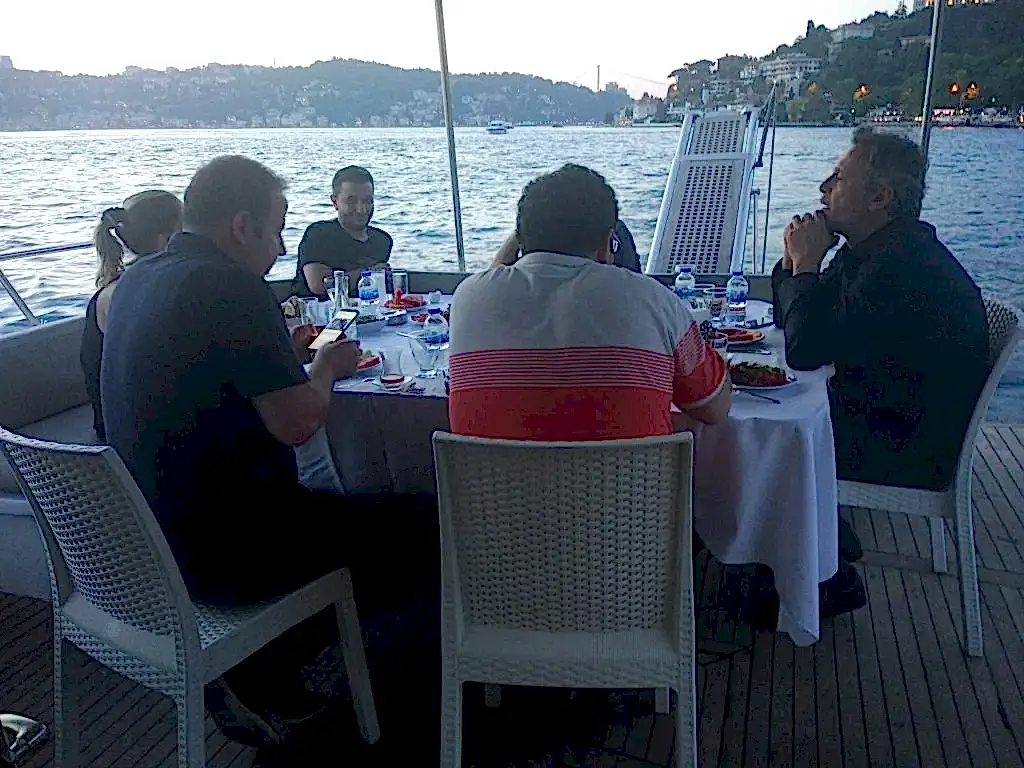 gruba özel yemekli bogaz turu